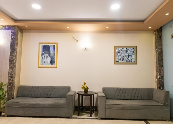 Hotel Fox House &