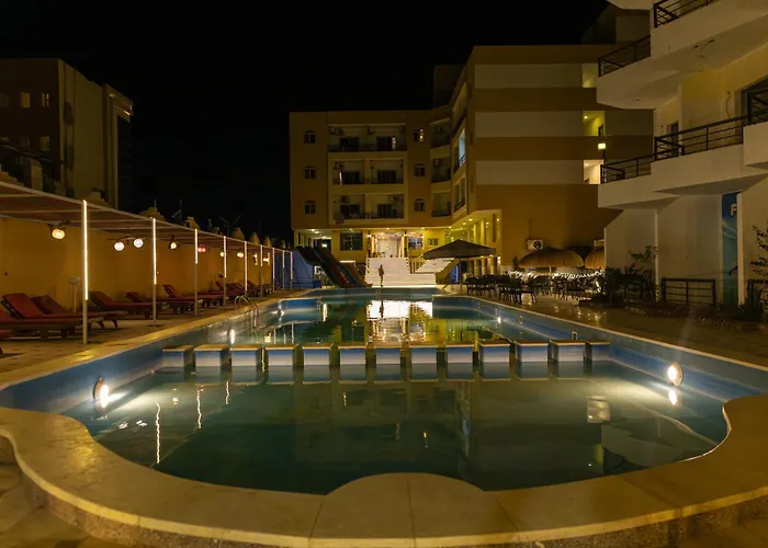Fox House & Hotel Hurghada