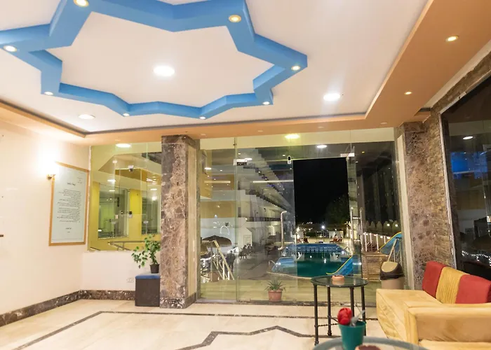 Fox House & * Hurghada