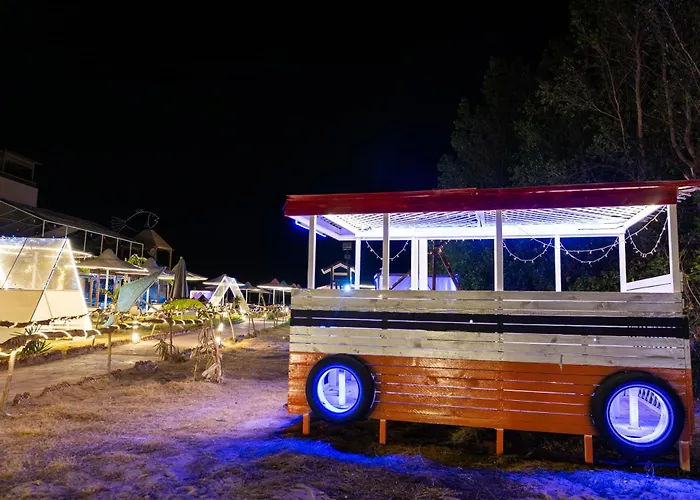 Fox House & Hotel