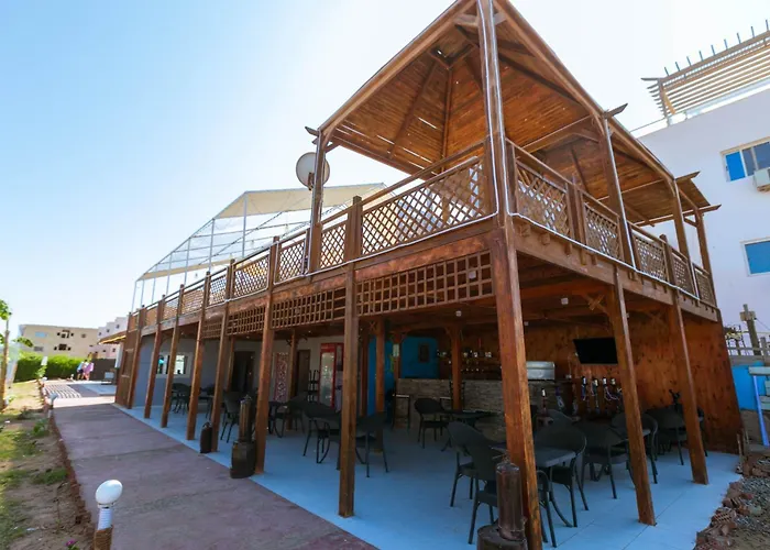 Fox House & Hotel