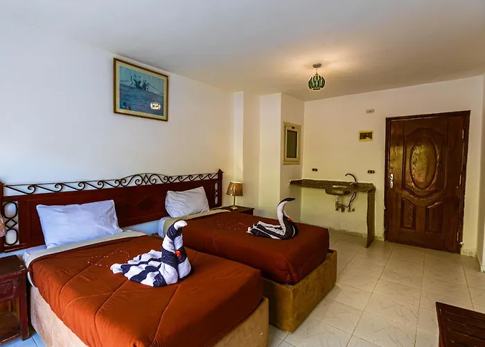 Fox House & Hotel