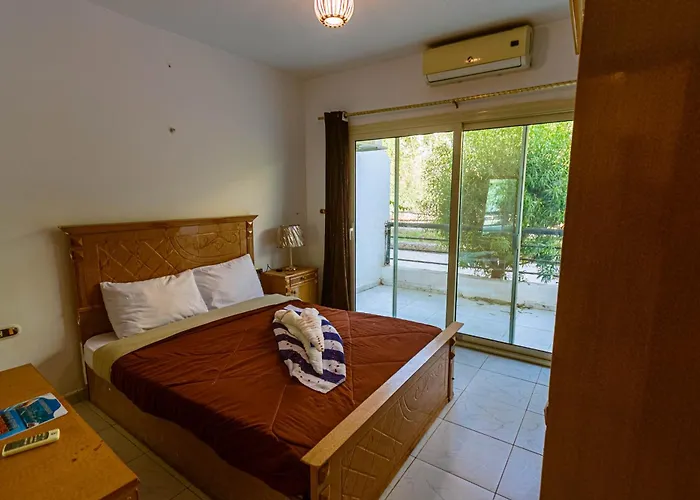 Fox House & * Hurghada
