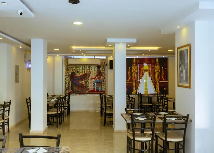 Fox House & Hotel Hurghada